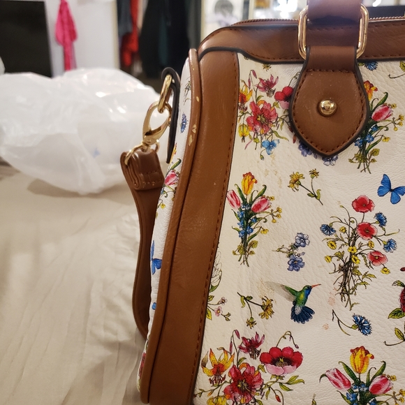 "Call it Spring" Hummingbird Handbag - Picture 9 of 13